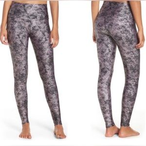 Onzie Thunder Storm Leggings  Black Silver Tie Dye High Rise Size XS